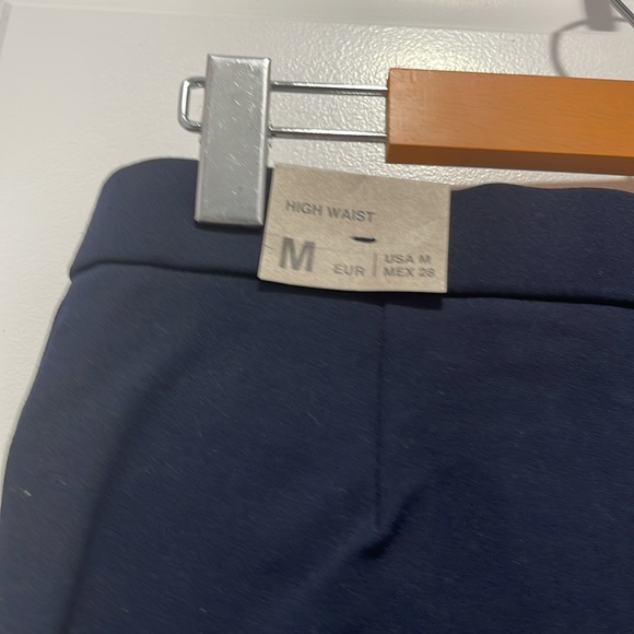 NWT- Summer Pant for Ladies - Picture 3 of 4